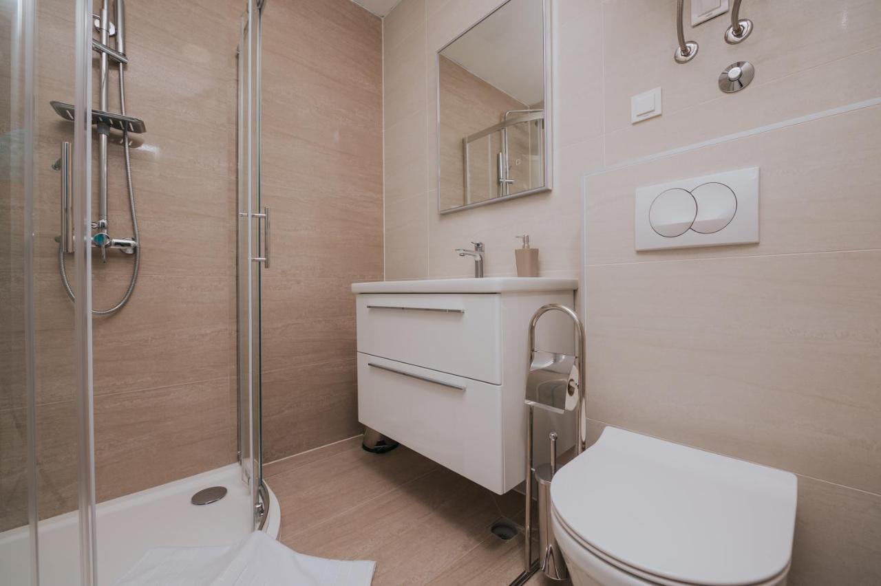 Apartments Virgine Maria I Baska  Exterior photo