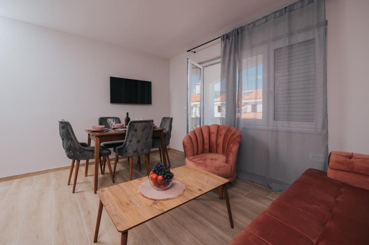 Apartments Virgine Maria I Baska  Exterior photo
